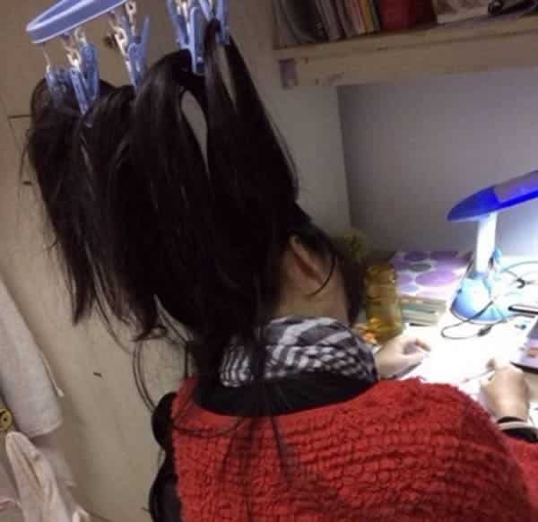 Some Chinese students use washing lines to keep themselves awake whilst studying